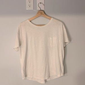 Old Navy women’s white t shirt